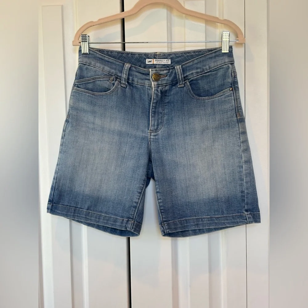 Lee Perfect Fit Denim Shorts - Size 10 - Picture 1 of 10